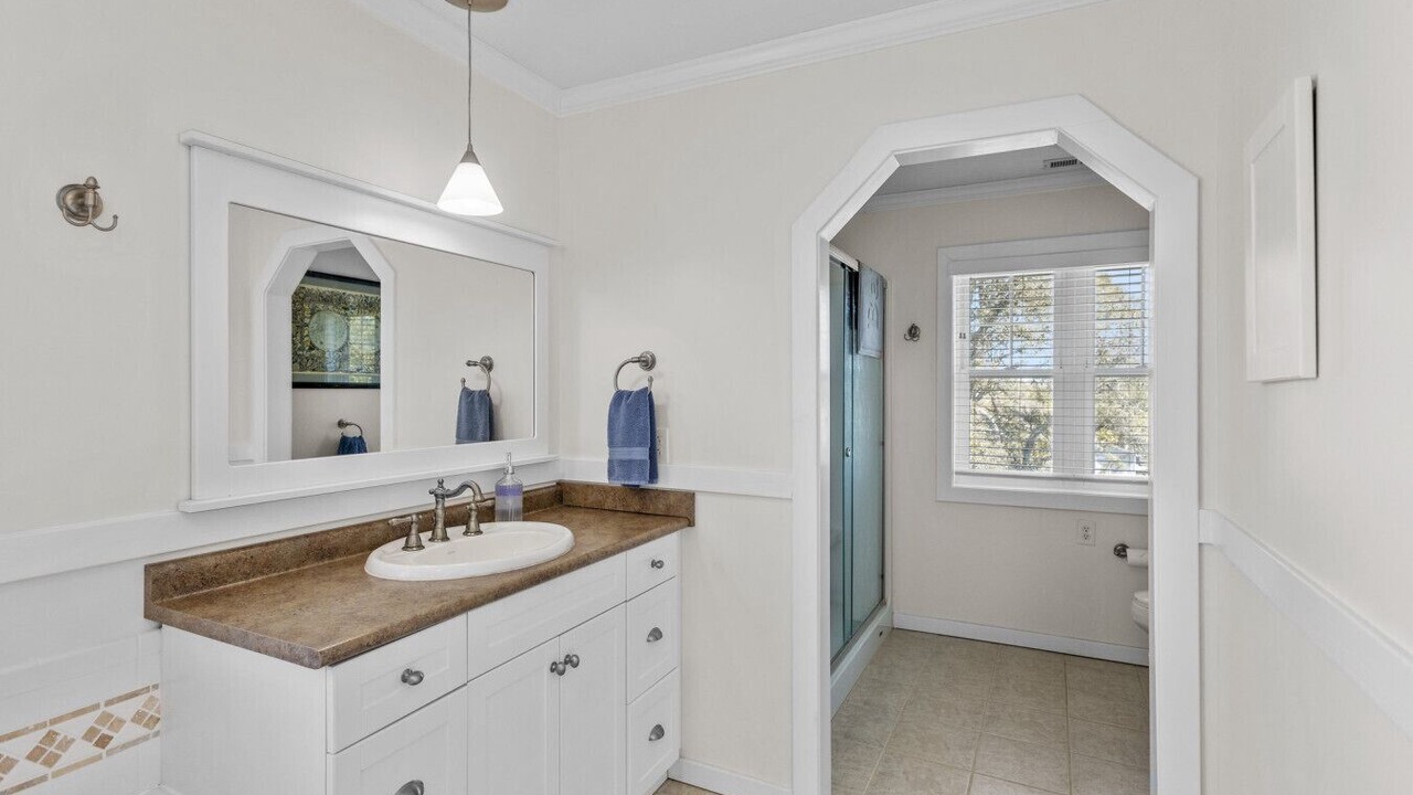 Photo of Bathroom in Harkers Island