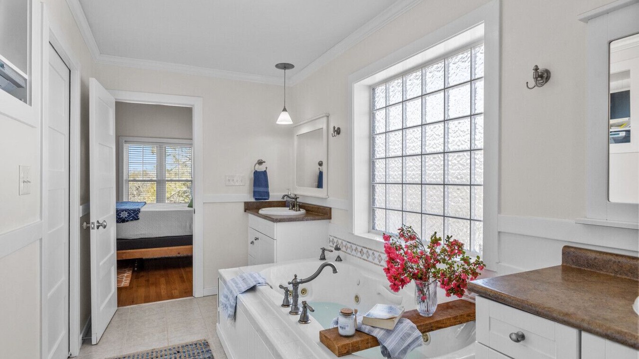 Photo of Bathroom in Harkers Island