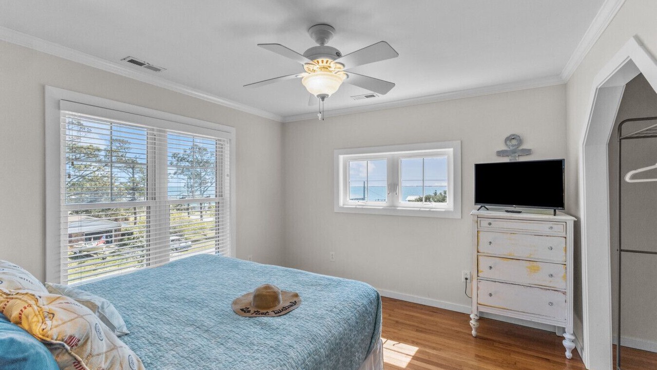 Photo of Bedroom in Harkers Island