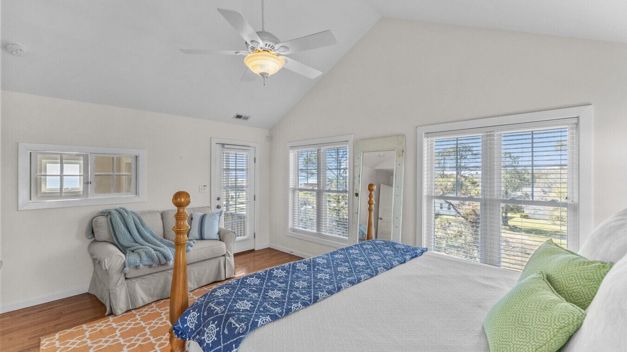 Photo of Bedroom in Harkers Island