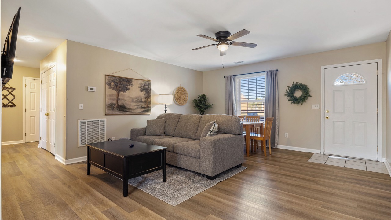 Photo of Livingroom in Murray