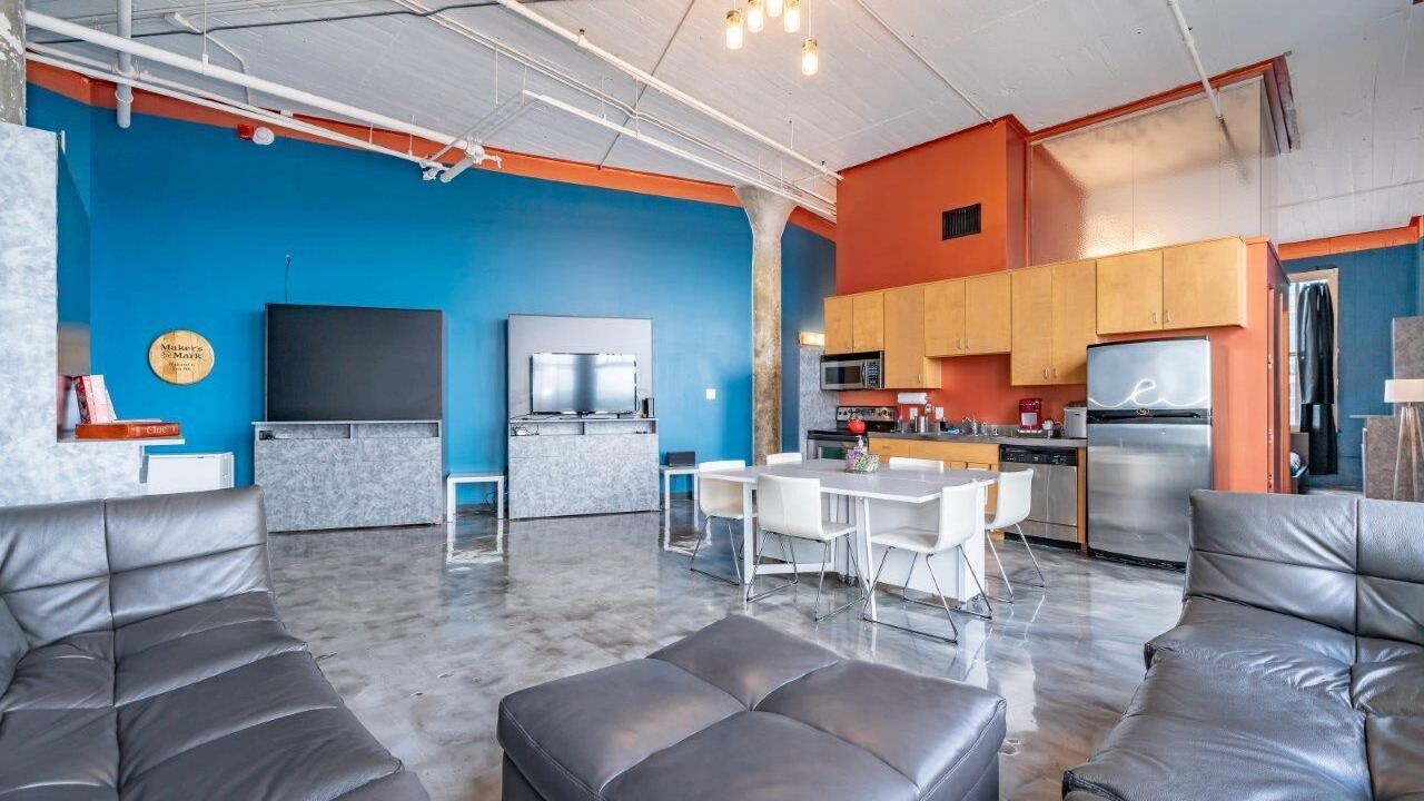 Photo of Livingroom in West Main Historic District