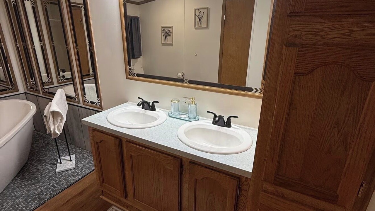 Photo of Bathroom in Cunningham