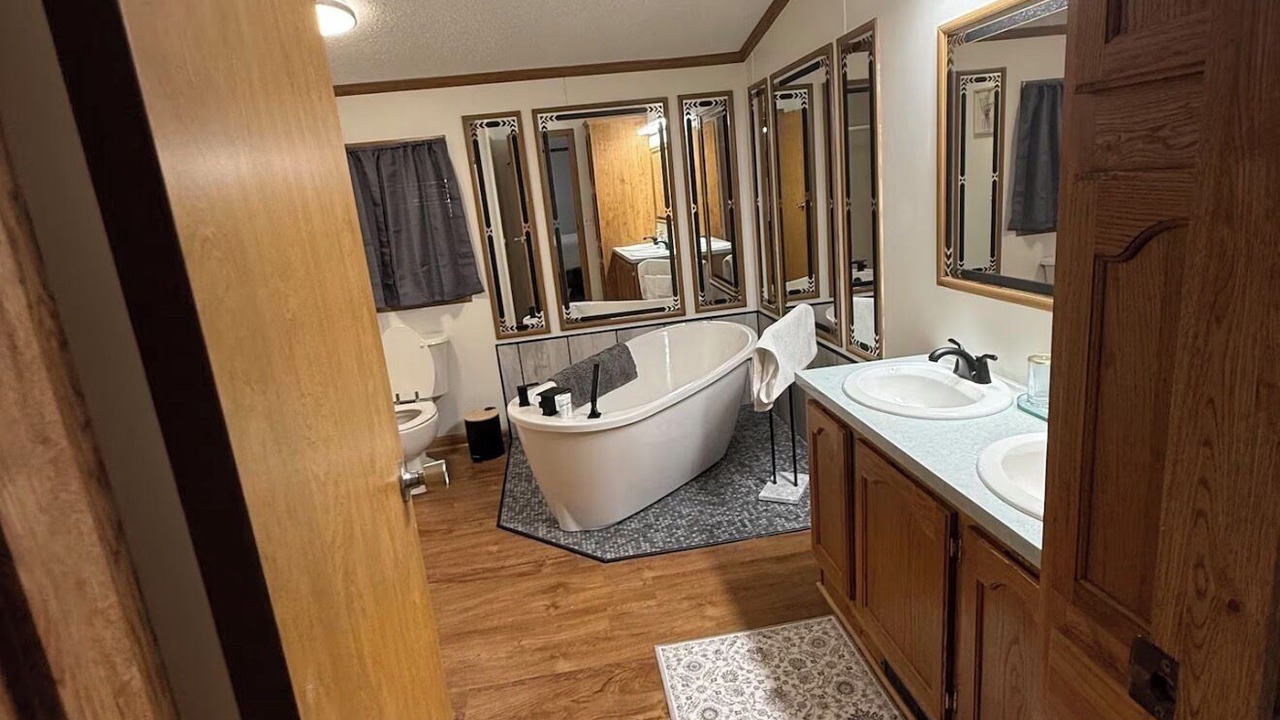Photo of Bathroom in Cunningham