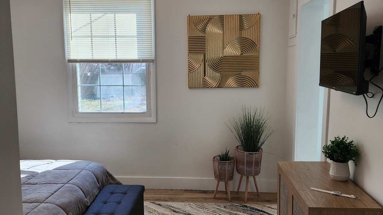 Photo of Bedroom in Metropolis