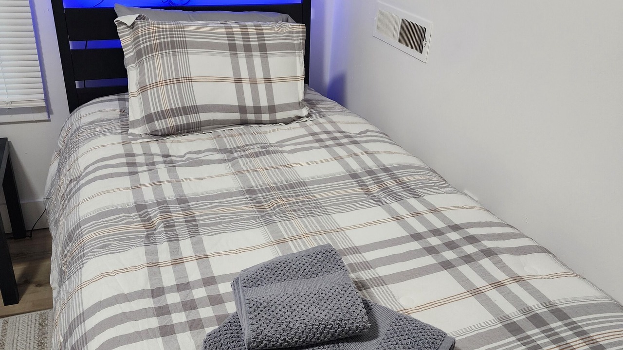 Photo of Bedroom in Metropolis