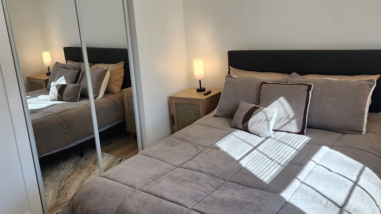 Photo of Bedroom in Metropolis