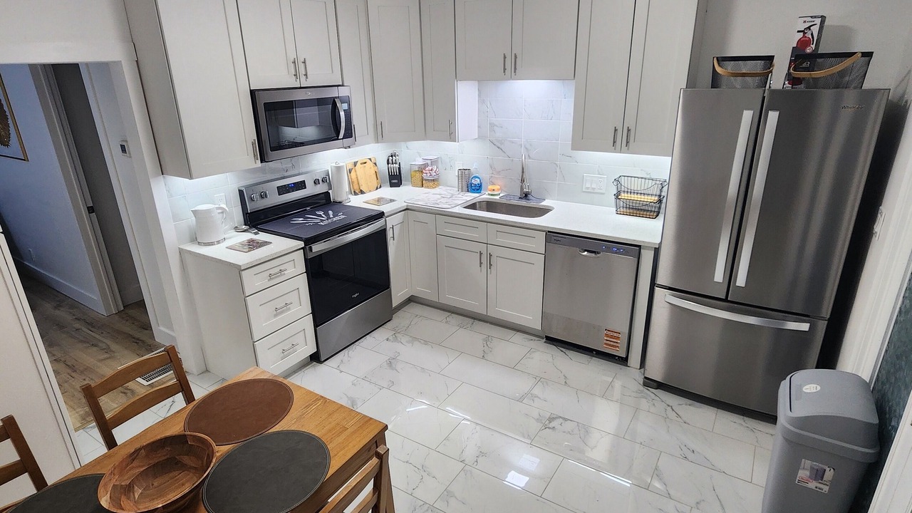 Photo of Kitchen in Metropolis