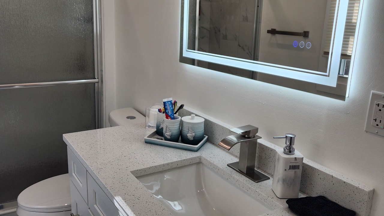 Photo of Bathroom in Metropolis