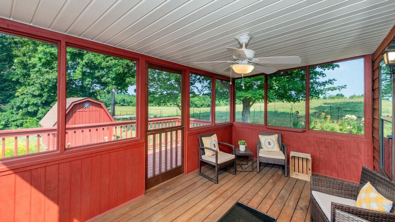 Photo of Patio Balcony in Eagleton Village
