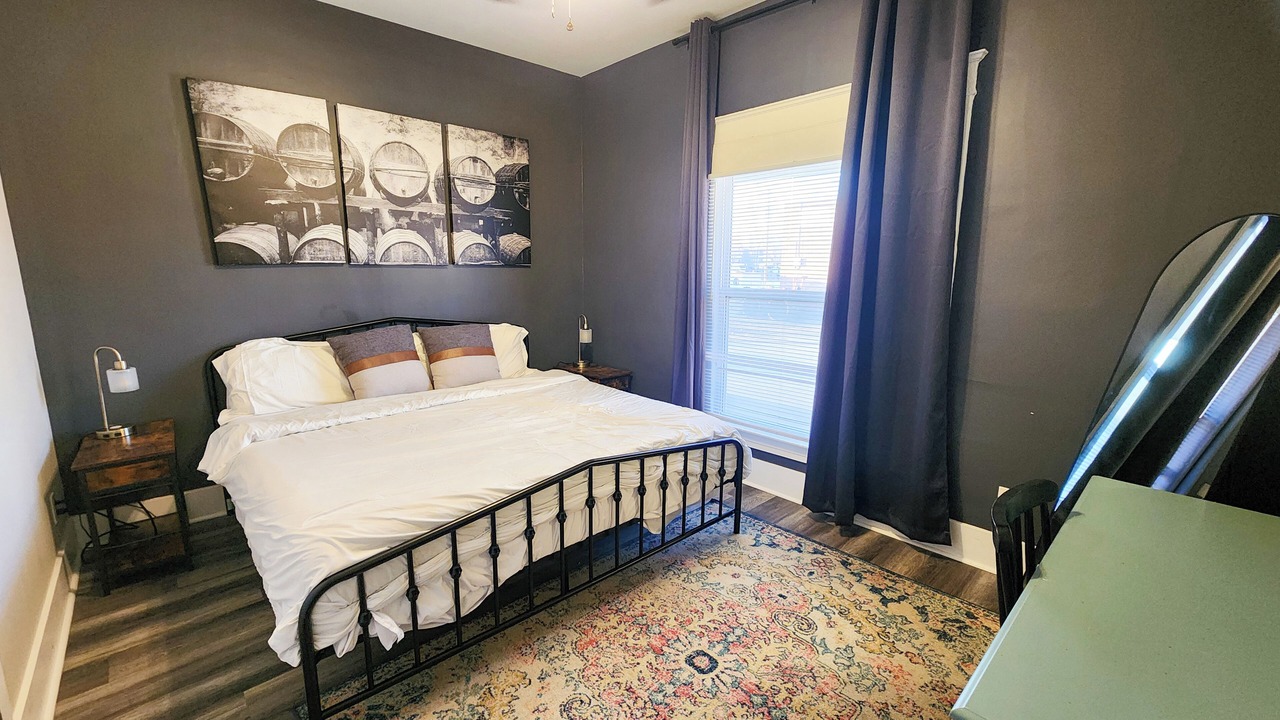 Photo of Bedroom in Shelby Park