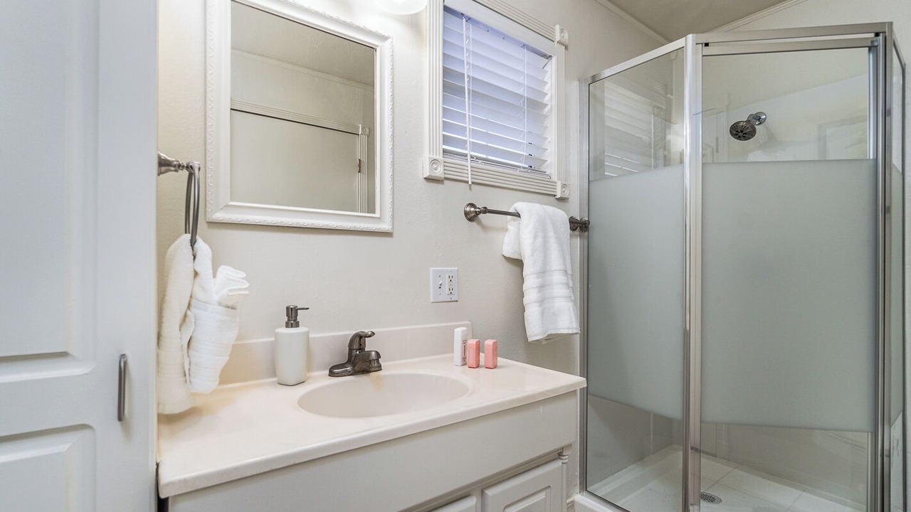 Photo of Bathroom in Borger