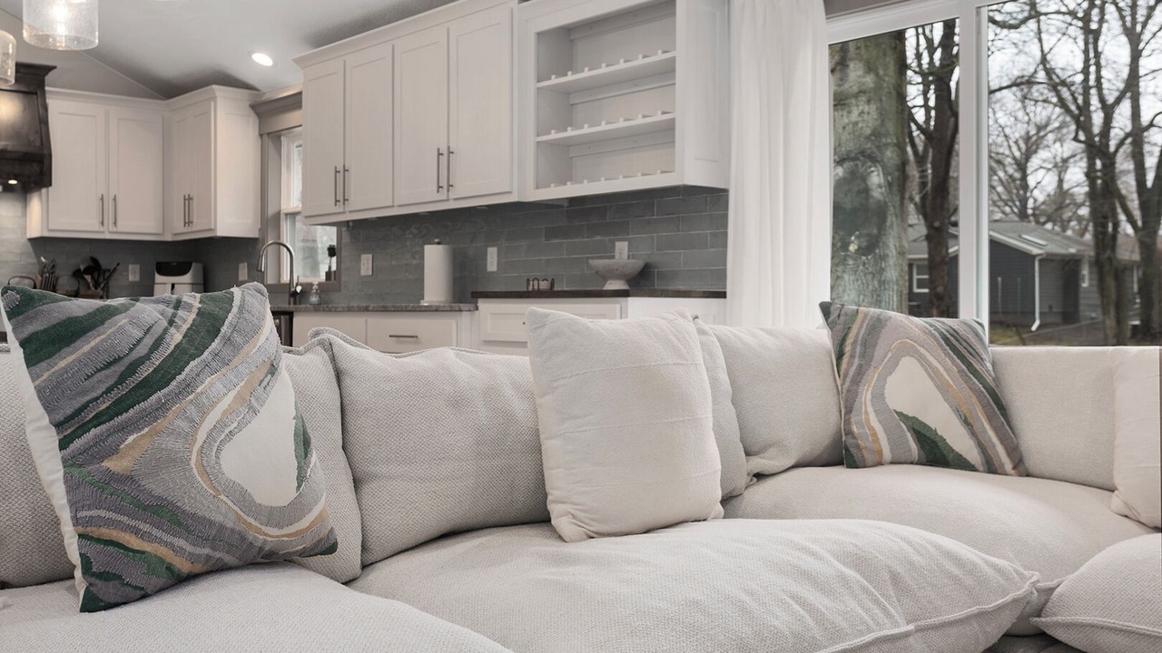 Photo of Livingroom in Prairie Village