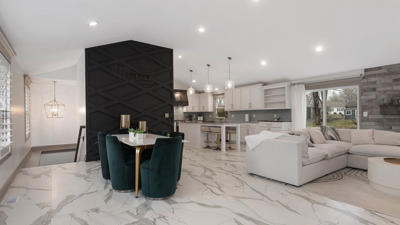 Photo of Livingroom in Prairie Village