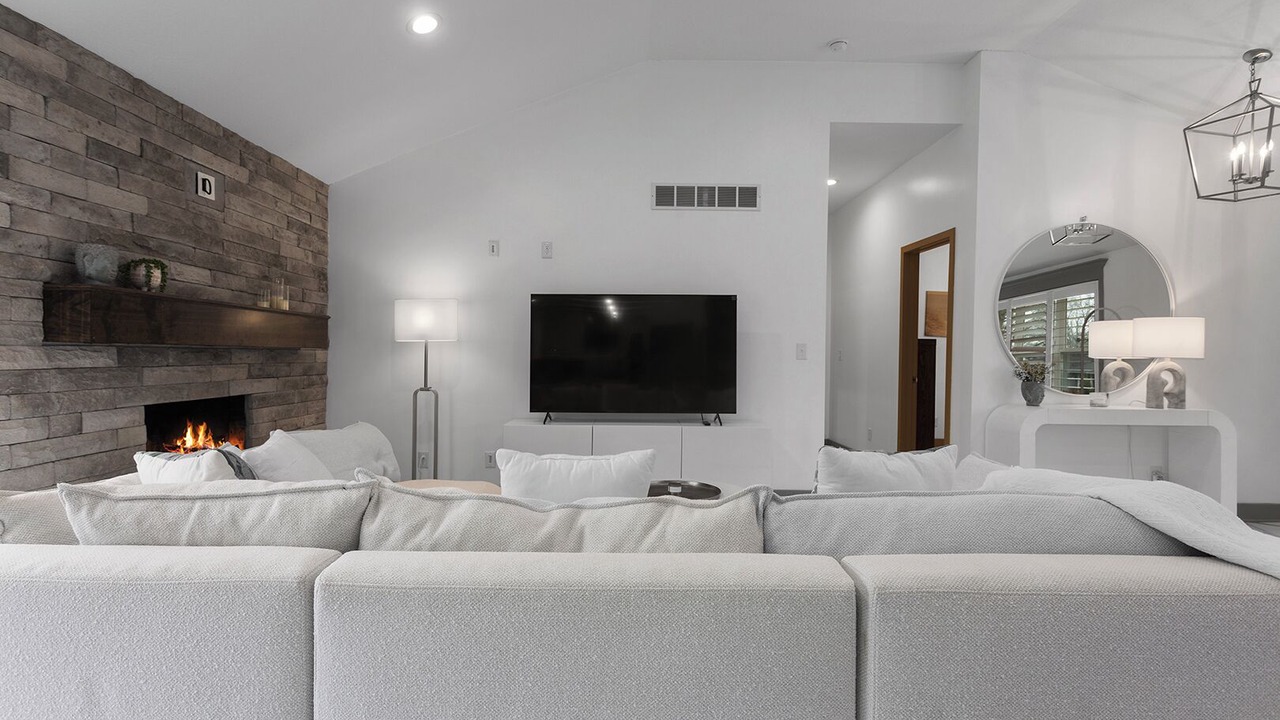 Photo of Livingroom in Prairie Village