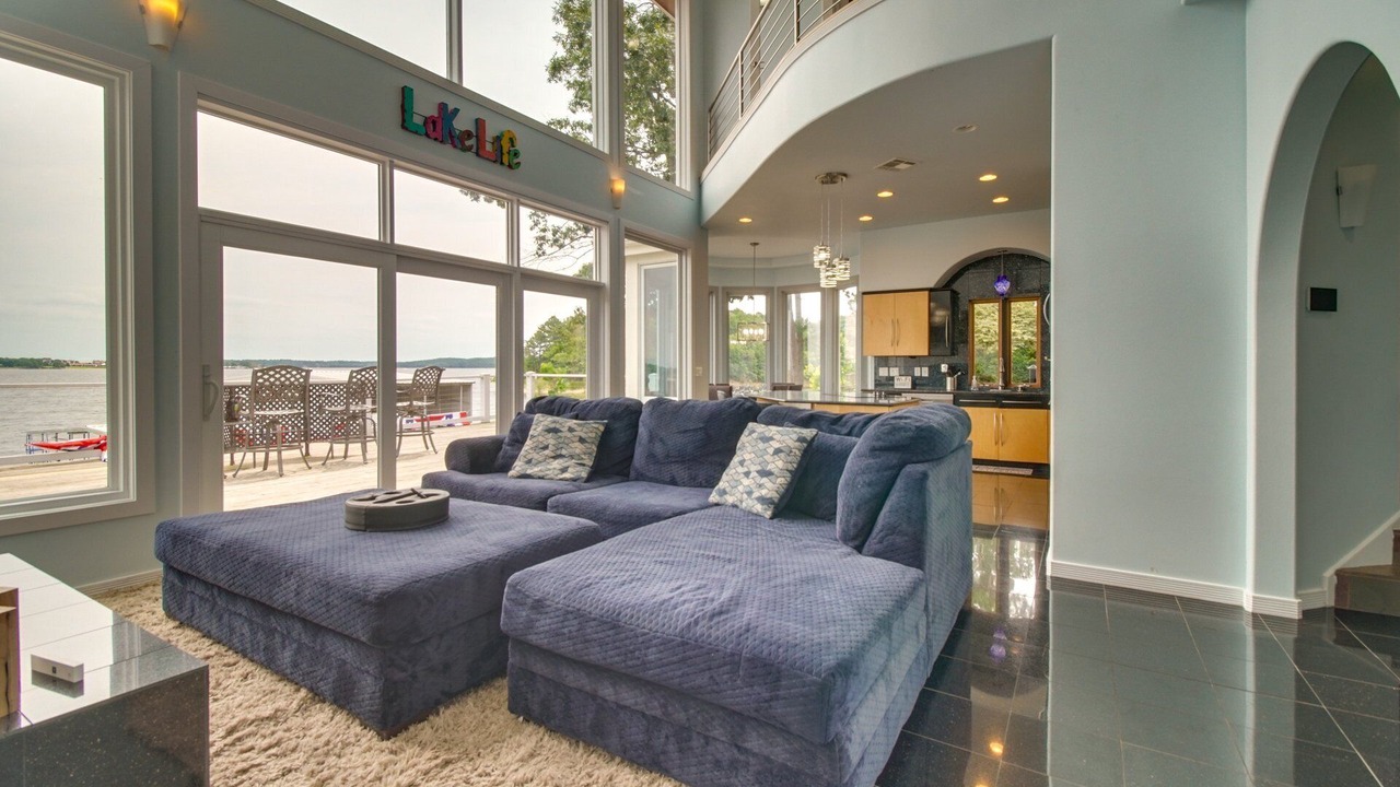 Photo of Livingroom in Dennis