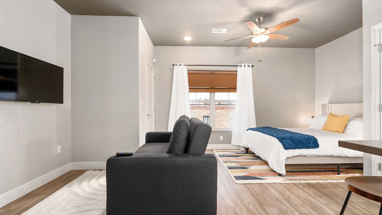 Photo of Bedroom in Lawrence