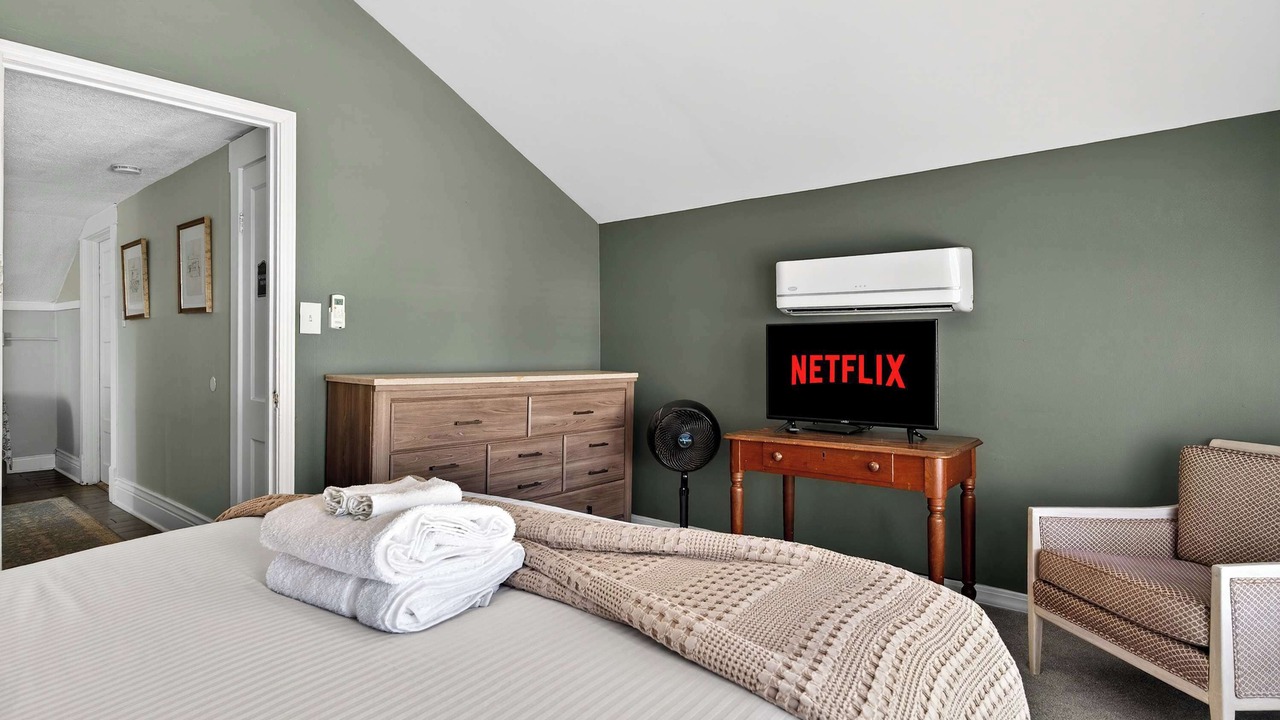 Photo of Bedroom in Beechmont