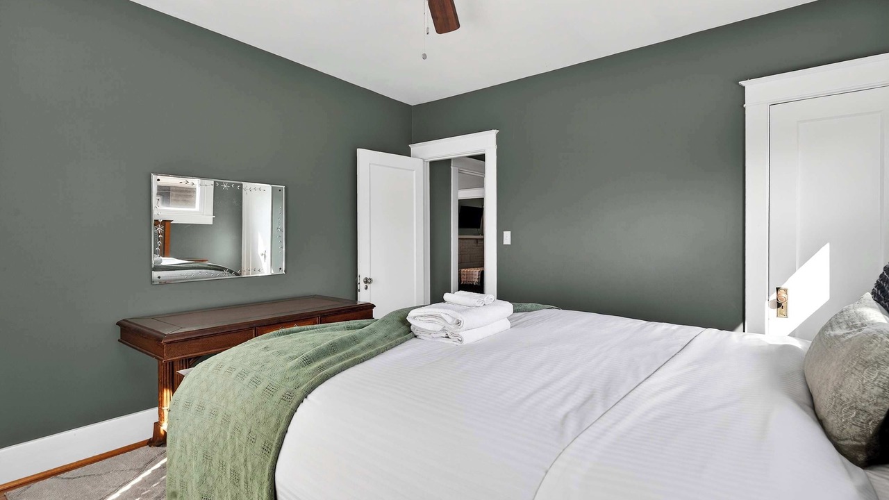 Photo of Bedroom in Beechmont