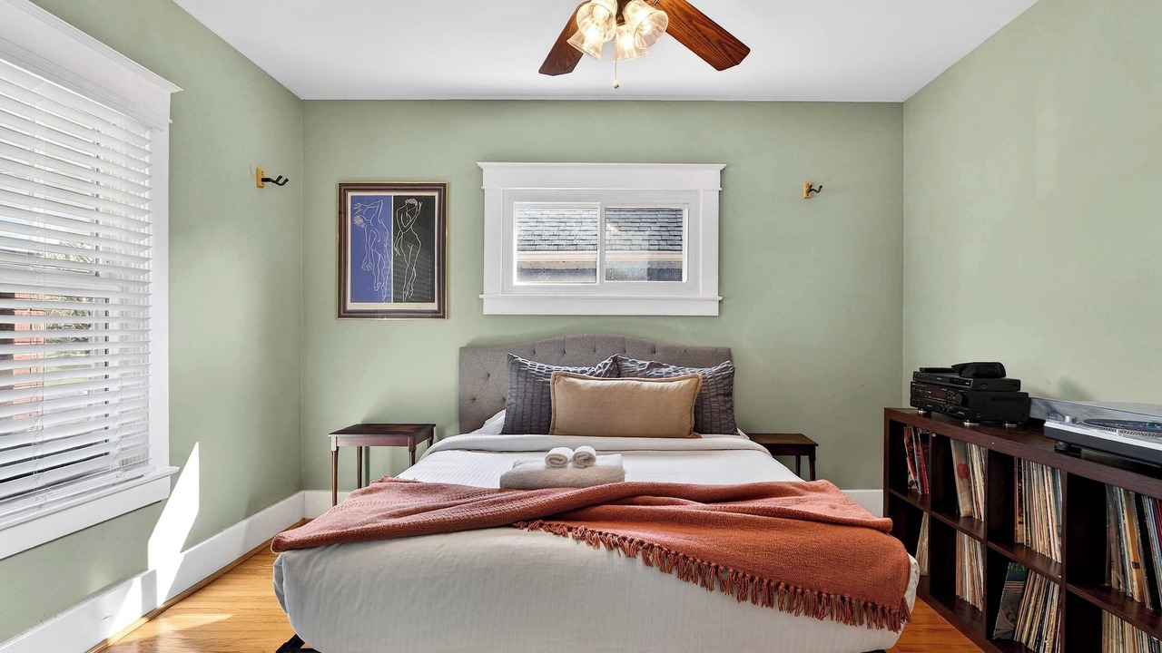 Photo of Bedroom in Beechmont