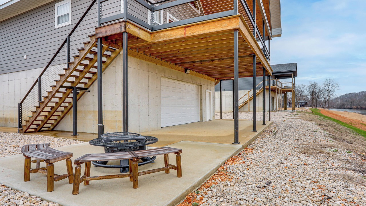 Photo of Patio Balcony in Van Buren