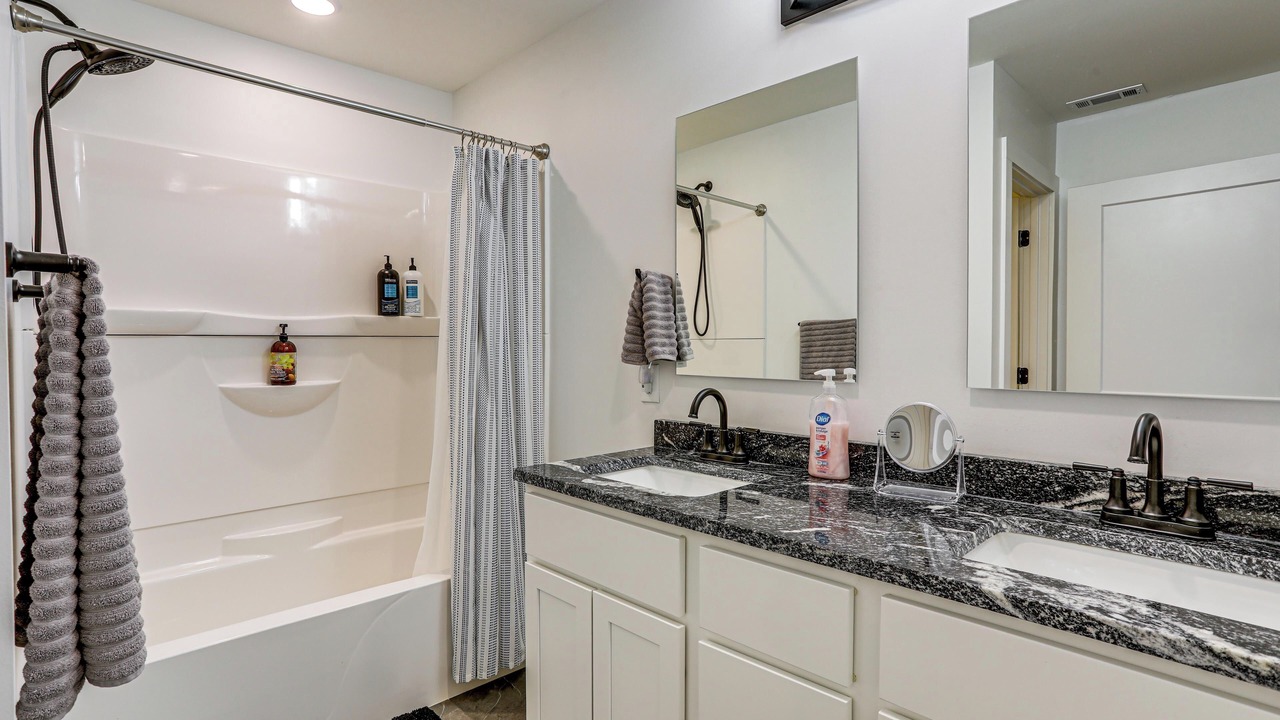 Photo of Bathroom in Van Buren