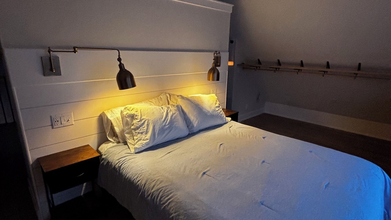 Photo of Bedroom in Smithville