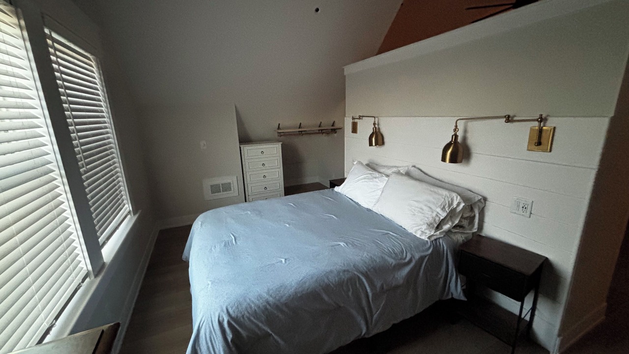 Photo of Bedroom in Smithville
