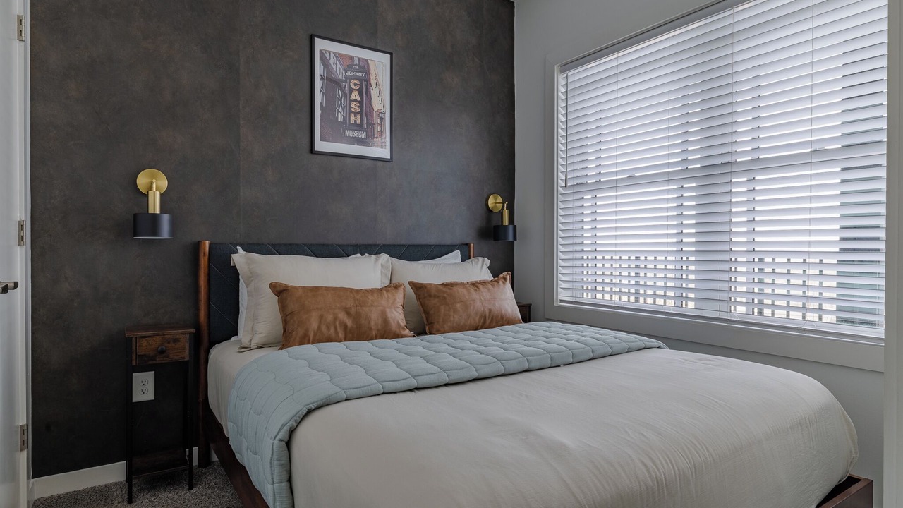 Photo of Bedroom in Hadley - Washington
