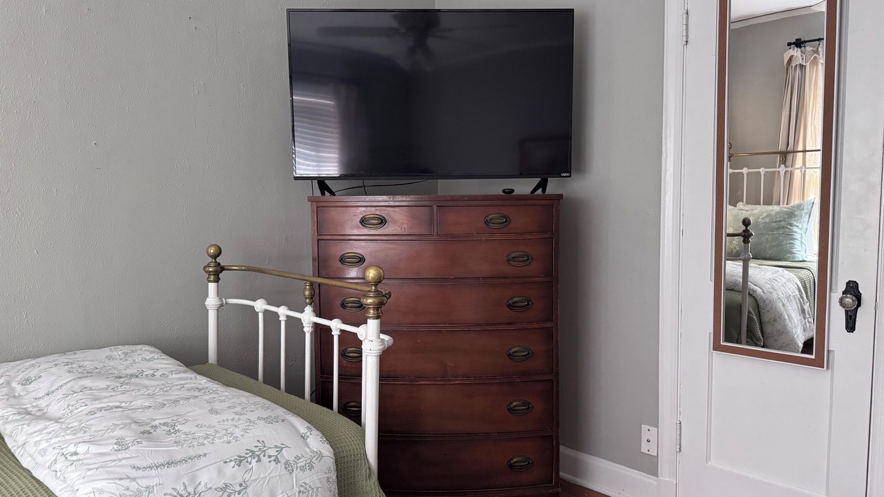 Photo of Bedroom in Central Gardens