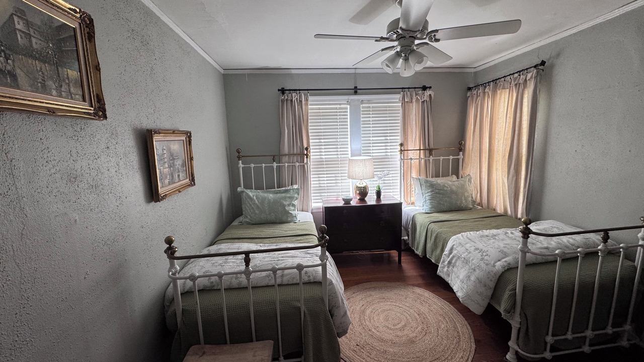 Photo of Bedroom in Central Gardens