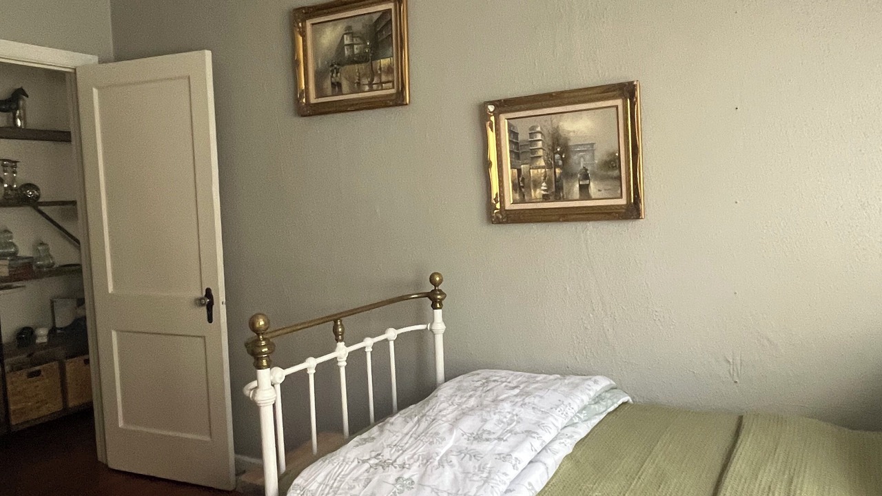 Photo of Bedroom in Central Gardens