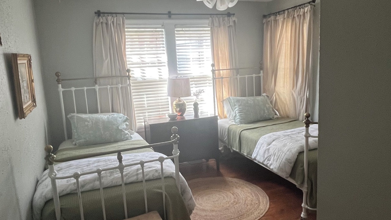 Photo of Bedroom in Central Gardens
