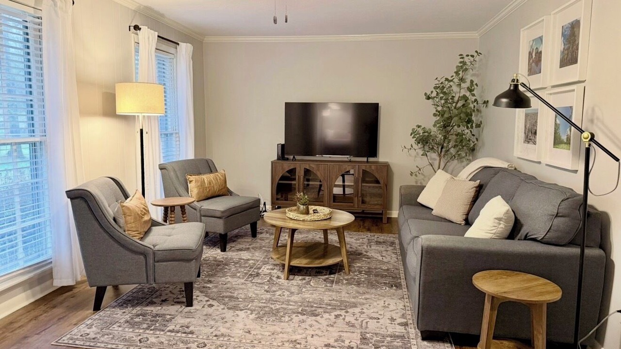 Photo of Livingroom in McKenzie