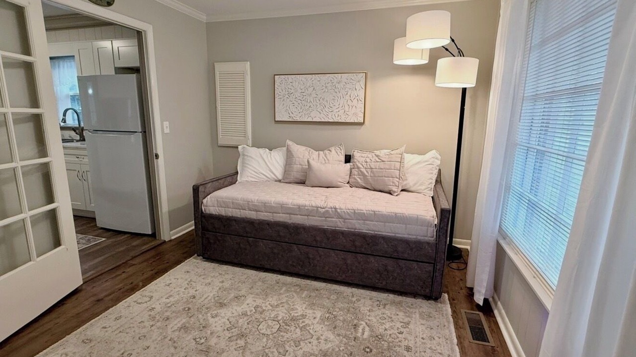 Photo of Livingroom in McKenzie