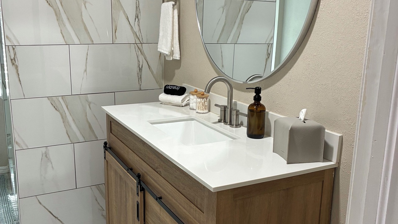 Photo of Bathroom in Evening Shade