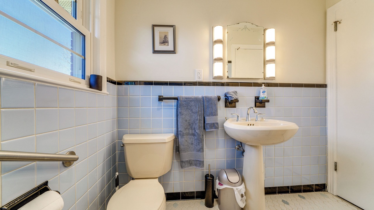 Photo of Bathroom in Buechel