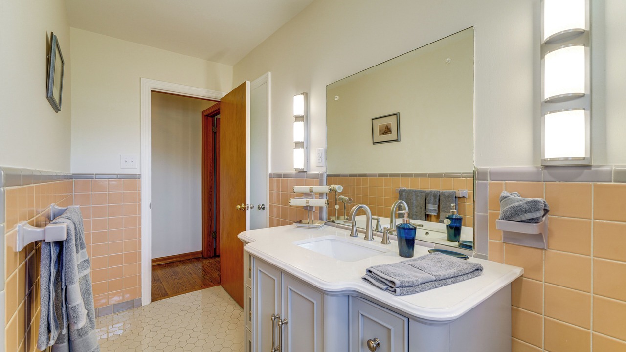 Photo of Bathroom in Buechel
