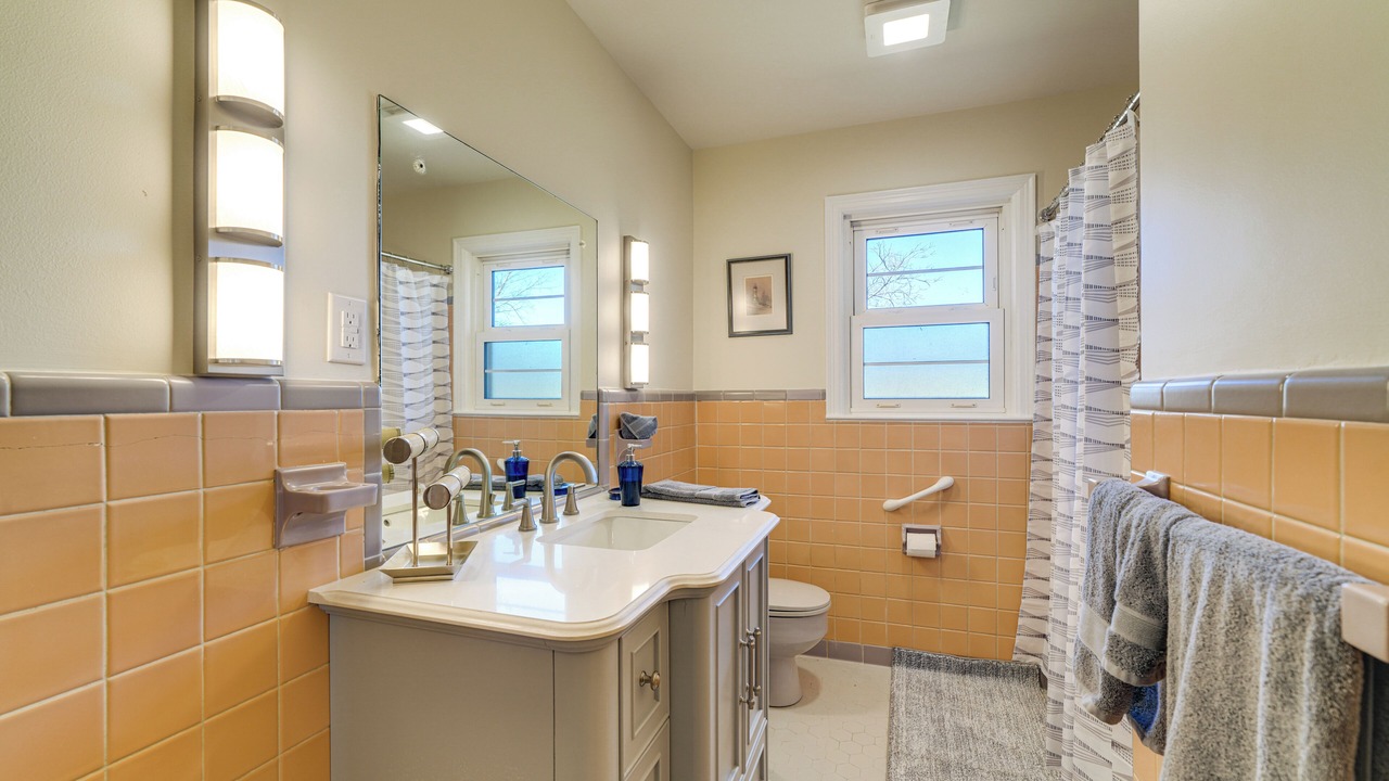 Photo of Bathroom in Buechel