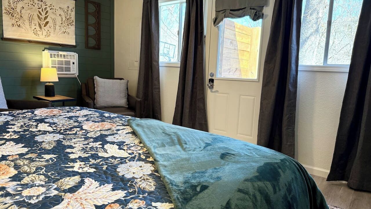 Photo of Bedroom in Branson