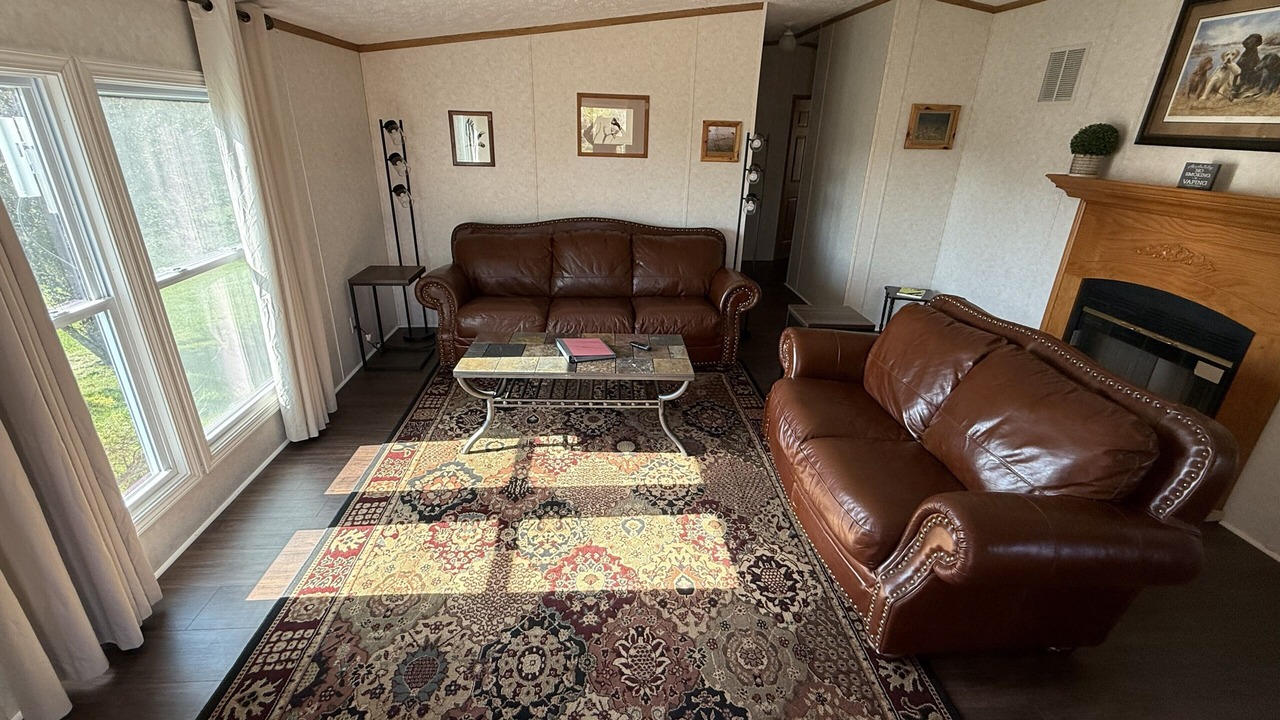 Photo of Livingroom in Buncombe