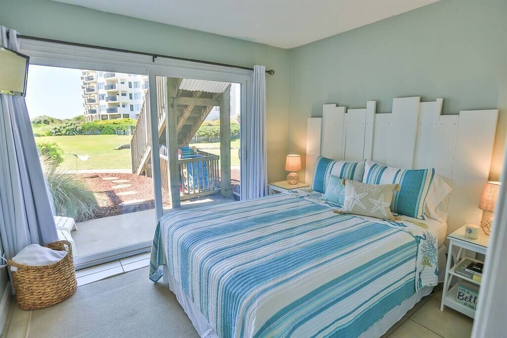 Photo of Patio Balcony in Emerald Isle