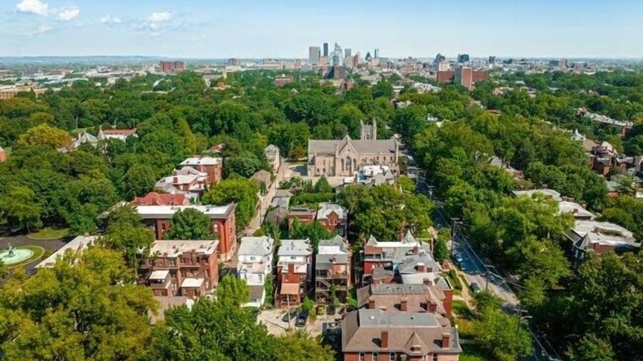 Photo of Others in Old Louisville