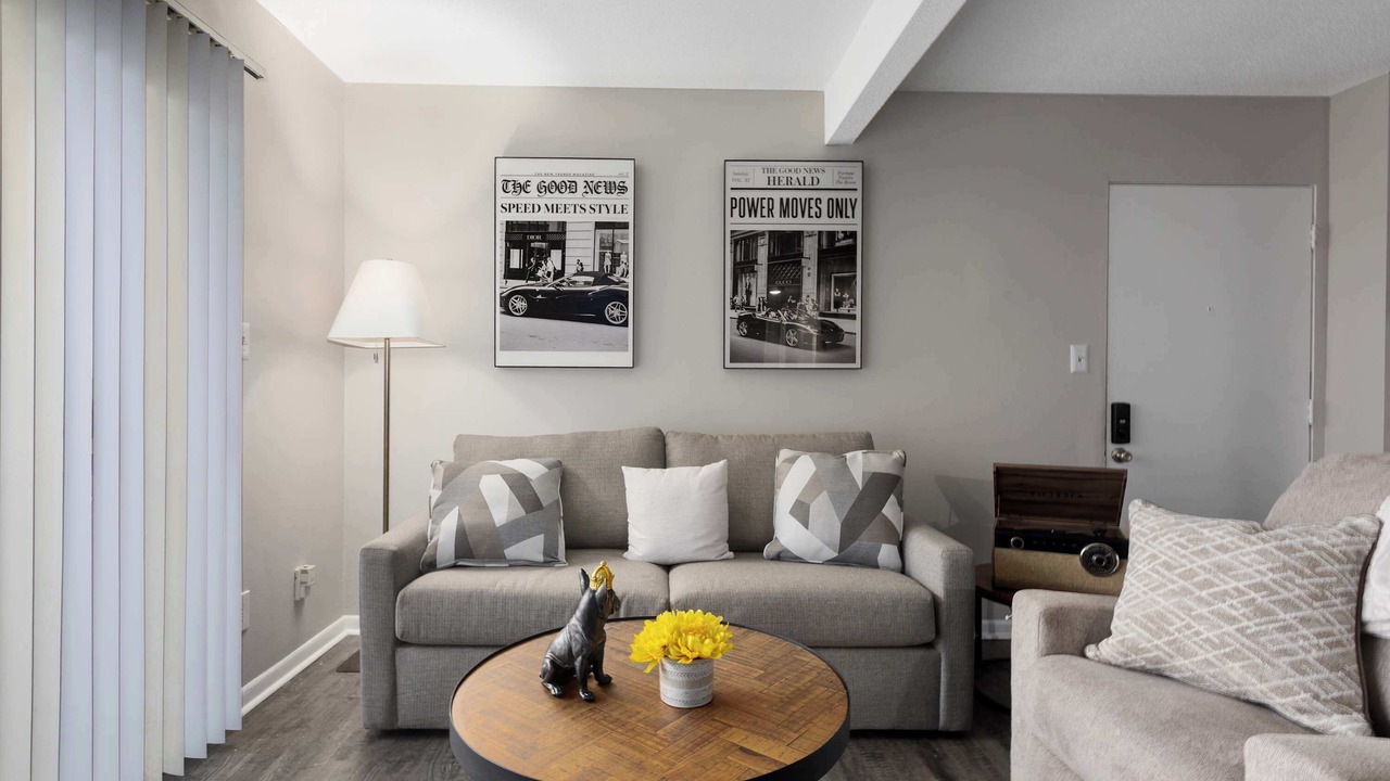 Photo of Livingroom in Rosedale