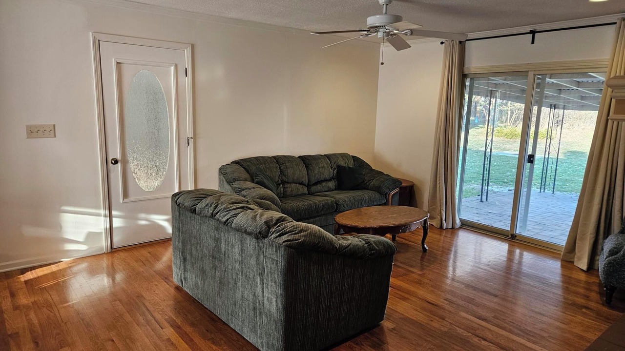 Photo of Livingroom in Gladstone