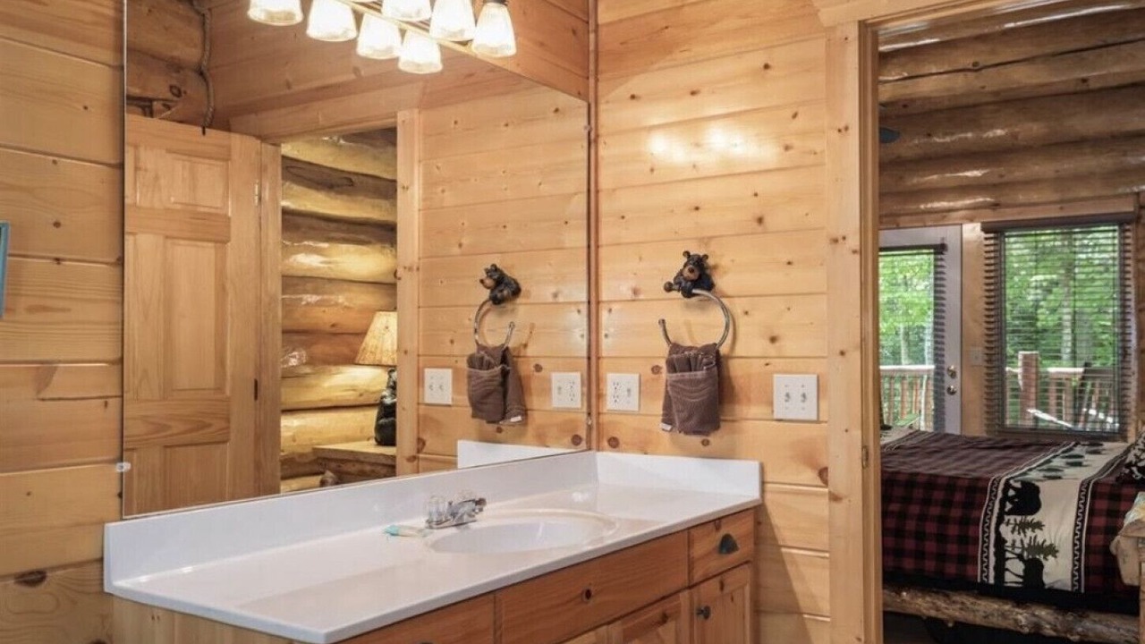 Photo of Bedroom in Pittman Center
