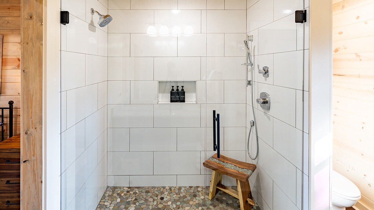Photo of Bathroom in Golden