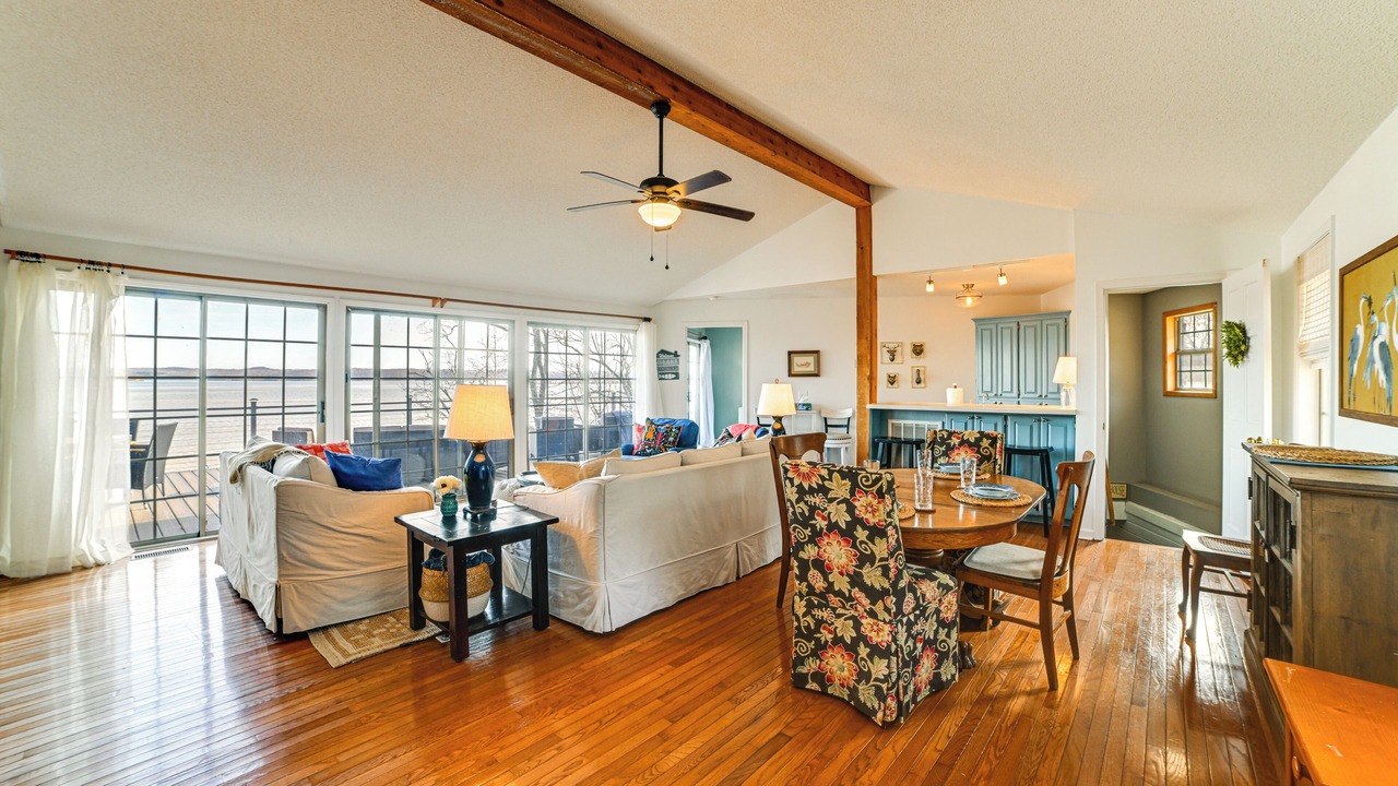 Photo of Livingroom in New Concord