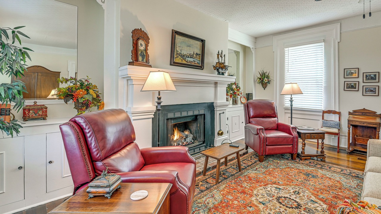Photo of Livingroom in Taylorsville