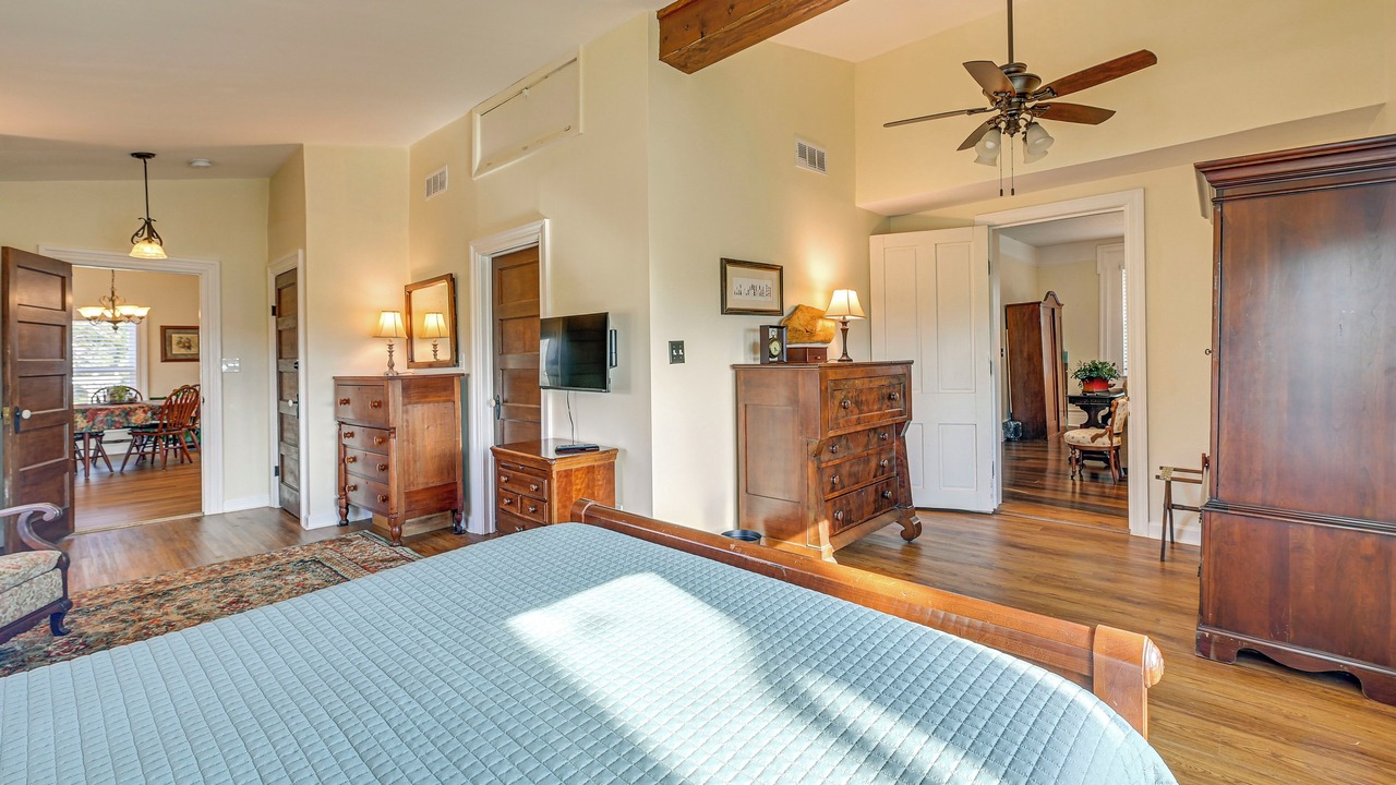 Photo of Bedroom in Taylorsville